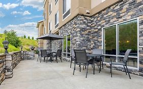 Fairfield Inn & Suites By Marriott Slippery Rock